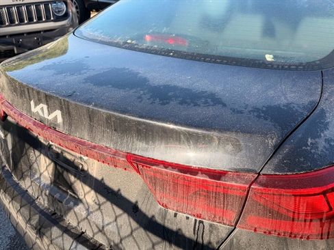 Used 2023 Kia Forte LXS FWD image 16