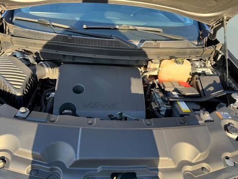 Used 2020 Chevrolet Traverse LS image 19