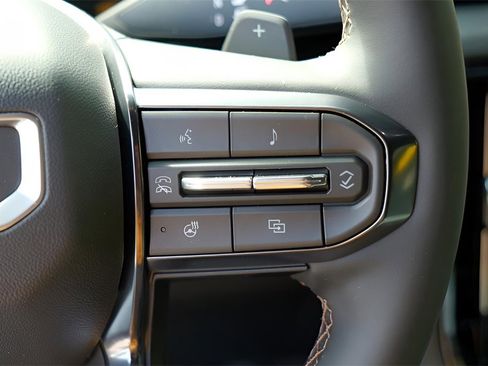 New 2026 GMC Yukon XL AT4 w/ AT4 Premium Plus Package image 13