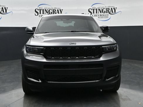 Used 2023 Jeep Grand Cherokee L Laredo RWD image 2