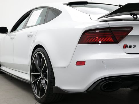 Used 2018 Audi RS 7 Performance w/ Driver Assistance Package AWD/4WD image 13