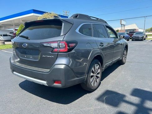 Used 2025 Subaru Outback Limited AWD/4WD image 4