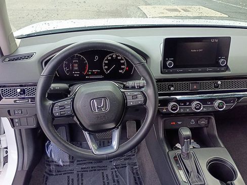 Used 2023 Honda Civic EX-L image 12