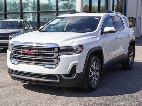 Used 2023 GMC Acadia SLT image 11