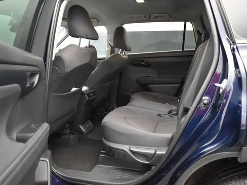 Used 2025 Toyota Highlander LE image 15