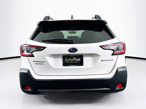 Used 2023 Subaru Outback Premium image 7