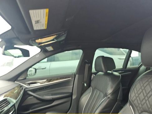 Used 2020 BMW M550i xDrive w/ Executive Package image 3