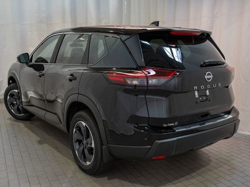 New 2026 Nissan Rogue SV image 4