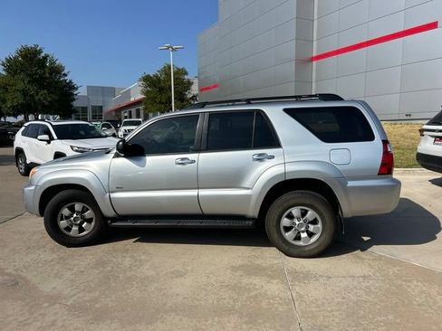 Used 2007 Toyota 4Runner SR5 RWD image 6