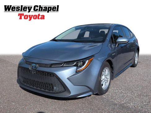 Used 2020 Toyota Corolla LE FWD image 1