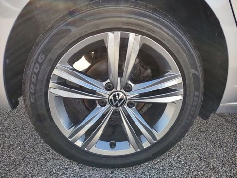 Used 2024 Volkswagen Jetta SE image 25