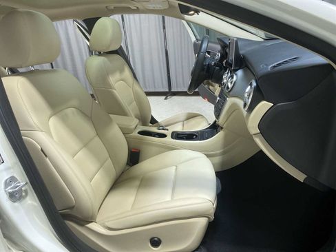 Used 2017 Mercedes-Benz GLA 250 4MATIC image 14