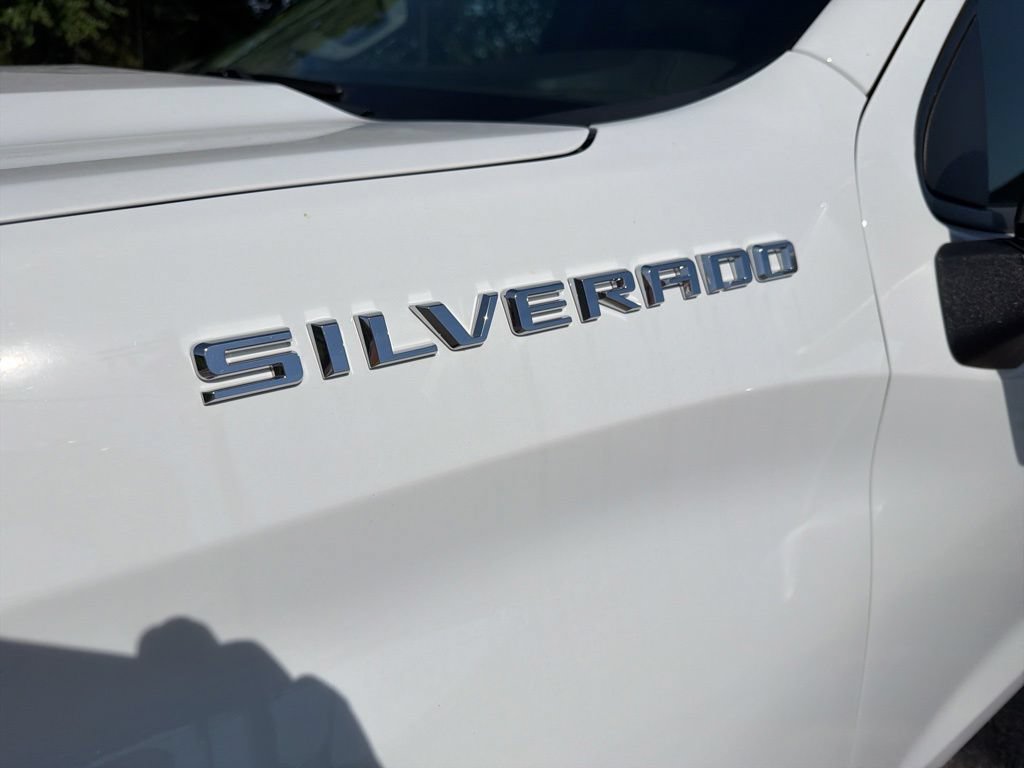 Used 2023 Chevrolet Silverado 1500 LT AWD/4WD image 9