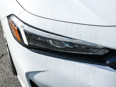 Used 2025 Honda Civic LX image 17