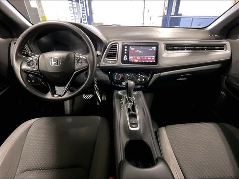 Used 2021 Honda HR-V Sport image 21