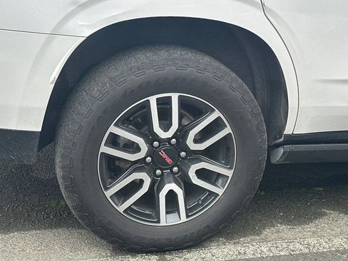 Used 2022 GMC Yukon AT4 w/ Max Trailering Package image 7