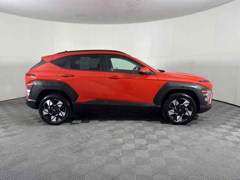 Used 2025 Hyundai Kona SEL AWD/4WD image 8