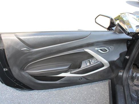 Used 2019 Chevrolet Camaro LT image 10