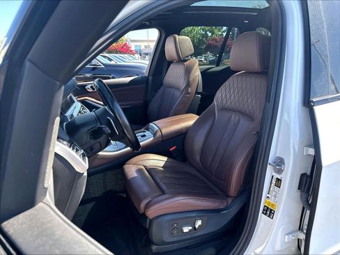 Used 2022 BMW X5 M50i AWD/4WD image 22