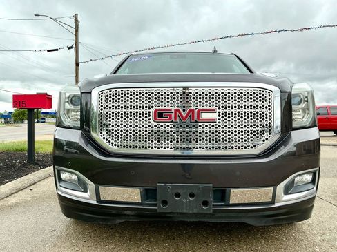 Used 2016 GMC Yukon SLT w/ Open Road Package AWD/4WD image 33