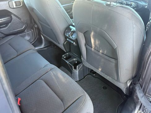 Used 2020 Jeep Wrangler Unlimited Sport AWD/4WD image 26