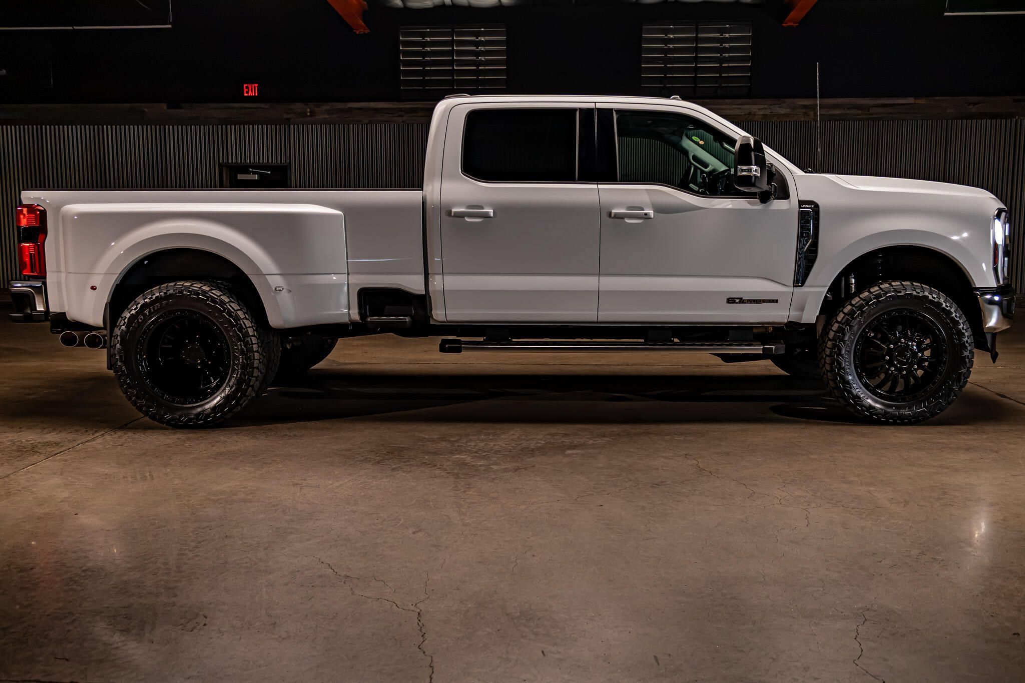 Used 2026 Ford F350 Lariat AWD/4WD image 10