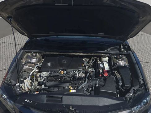 Used 2022 Toyota Camry SE FWD image 21