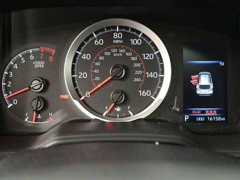 Certified 2022 Toyota Corolla Cross LE w/ Moonroof Package AWD/4WD image 28