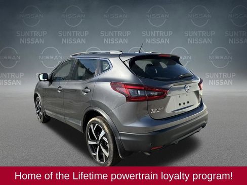 Used 2020 Nissan Rogue Sport SL w/ Premium Package image 4