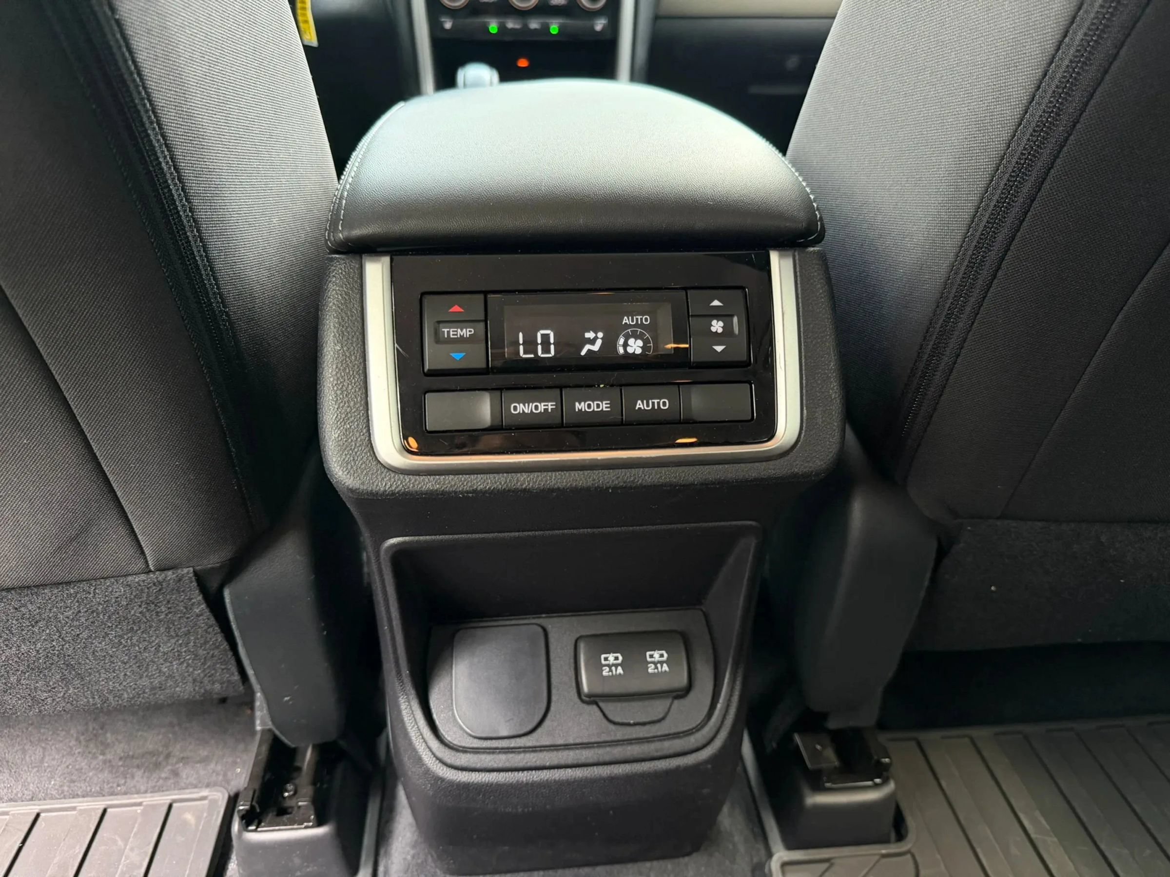 Used 2022 Subaru Ascent Premium AWD/4WD image 22