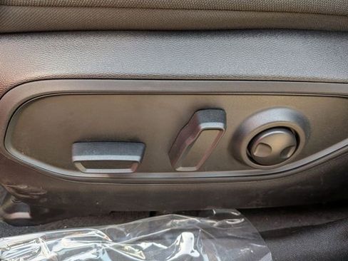 New 2026 Jeep Cherokee Laredo image 10