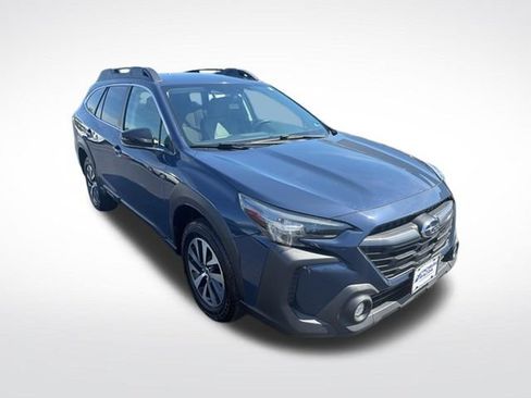 Used 2023 Subaru Outback Premium AWD/4WD image 8