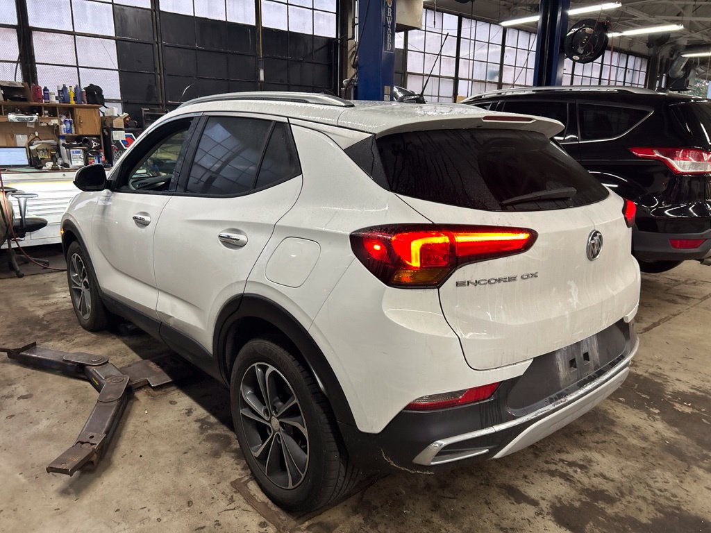 Used 2022 Buick Encore GX Essence FWD image 7