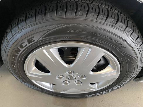 Used 2007 Toyota Corolla CE FWD image 6