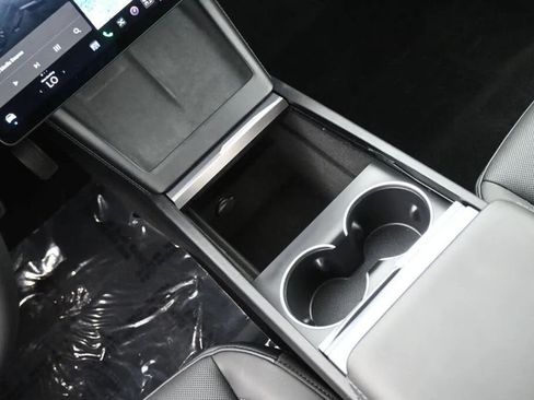 Used 2024 Tesla Model 3 Long Range RWD image 18