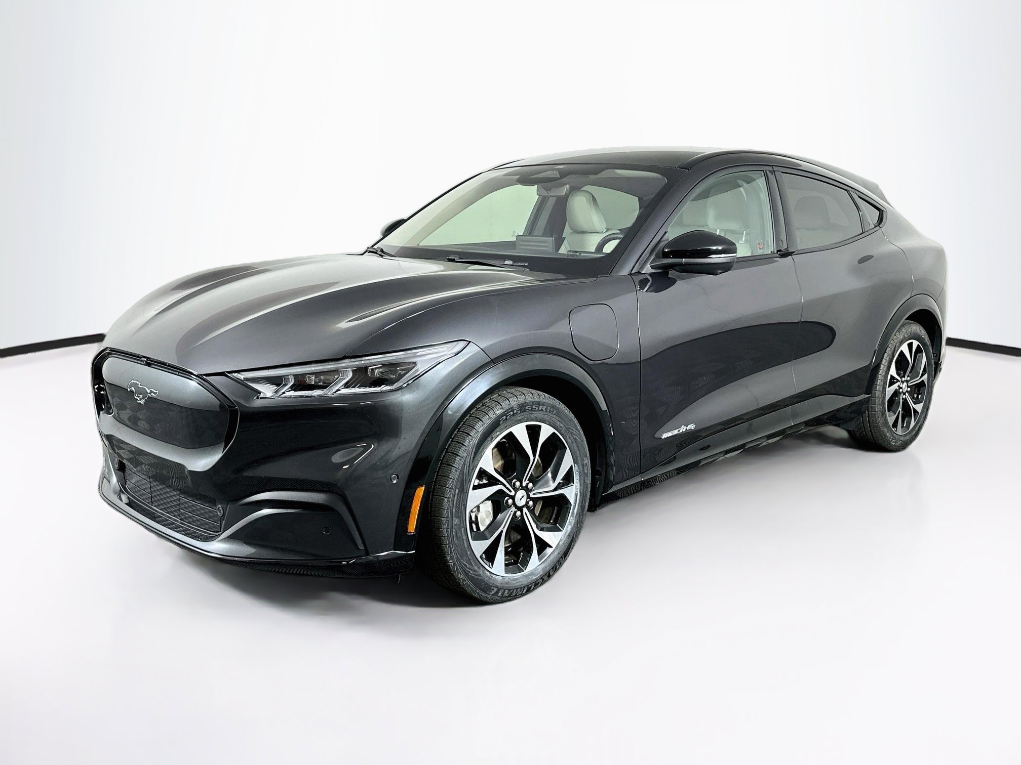 Used 2022 Ford Mustang Mach-E Premium AWD/4WD image 3
