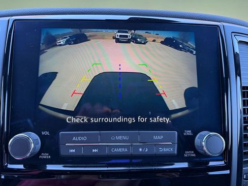 Used 2024 Nissan Titan PRO-4X image 21