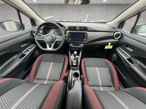 New 2025 Nissan Versa SR FWD image 21