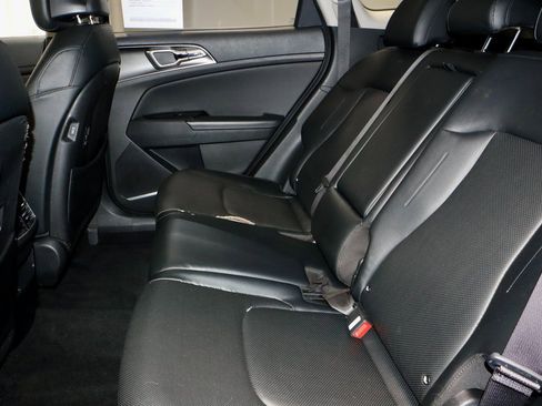 Used 2023 Kia Sportage EX image 23