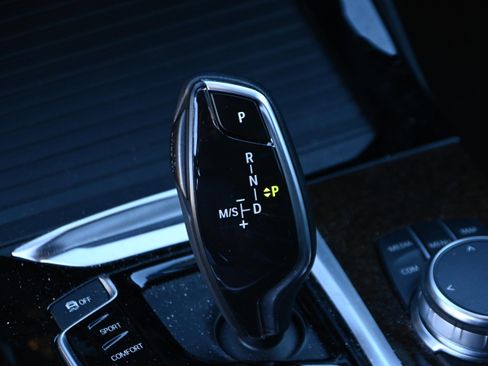 Used 2019 BMW X3 sDrive30i w/ Premium Package image 17