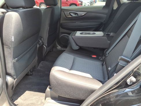 Used 2019 Nissan Rogue SV w/ Premium Package AWD/4WD image 10
