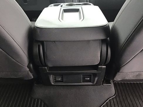 Used 2023 Chevrolet Silverado 1500 Custom image 17