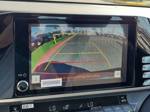 Used 2026 Toyota Camry LE image 10