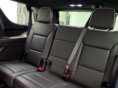 Used 2023 GMC Yukon SLT image 23