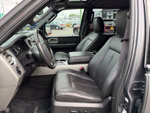 Used 2014 Ford Expedition Limited w/ Equipment Group 301A AWD/4WD image 28
