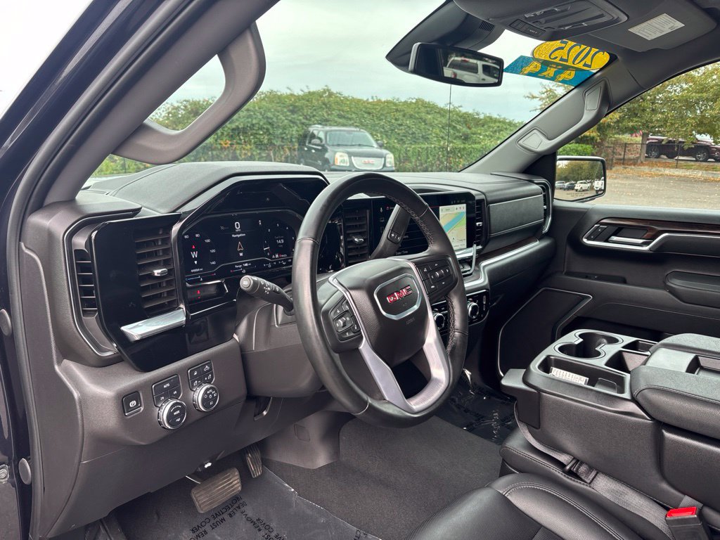 Used 2025 GMC Sierra 1500 SLT AWD/4WD image 12