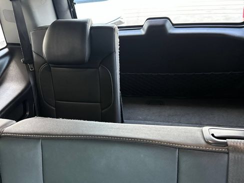 Used 2018 GMC Yukon SLT w/ Premium Edition RWD image 38
