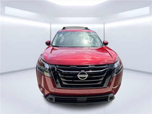 Used 2024 Nissan Pathfinder SV w/ SV Premium Package FWD image 15