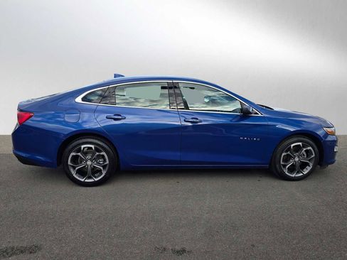 Used 2023 Chevrolet Malibu LT image 2