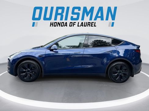 Used 2024 Tesla Model Y Long Range AWD/4WD image 5